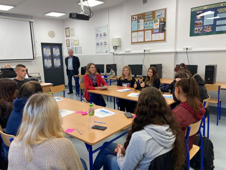 Realizacja projektu „Algorytm sukcesu” w 11-18 Hufcu Pracy