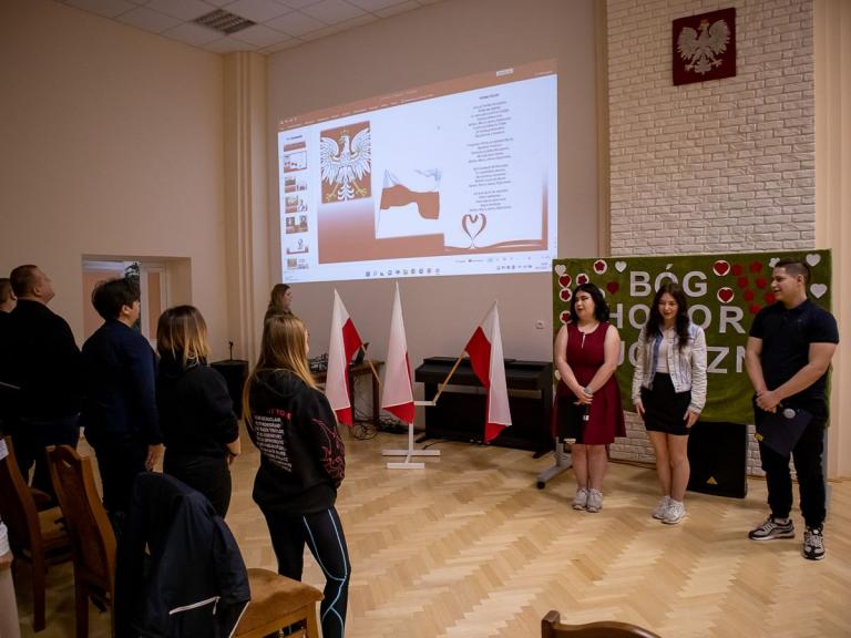 Obchody Dnia  Niepodległości w OSiW w Iwoniczu