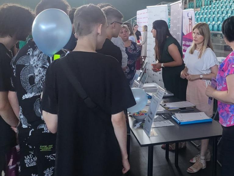 Jednostki OHP na Młodzieżowych Targach Pracy i Edukacji w Siemianowicach Śląskich