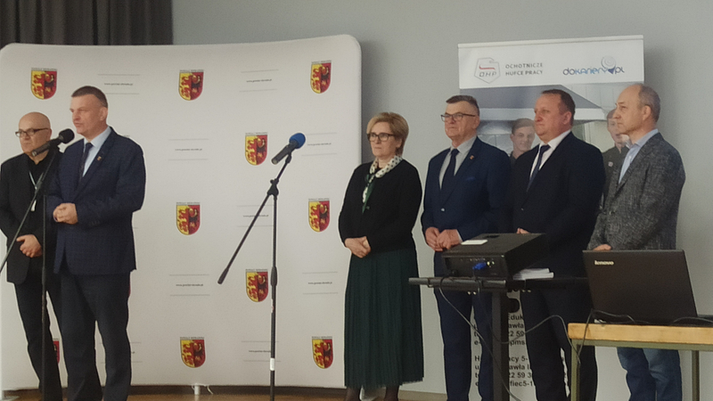 Oficjalne otwarcie giełdy przez Starostę Sieradzkiego