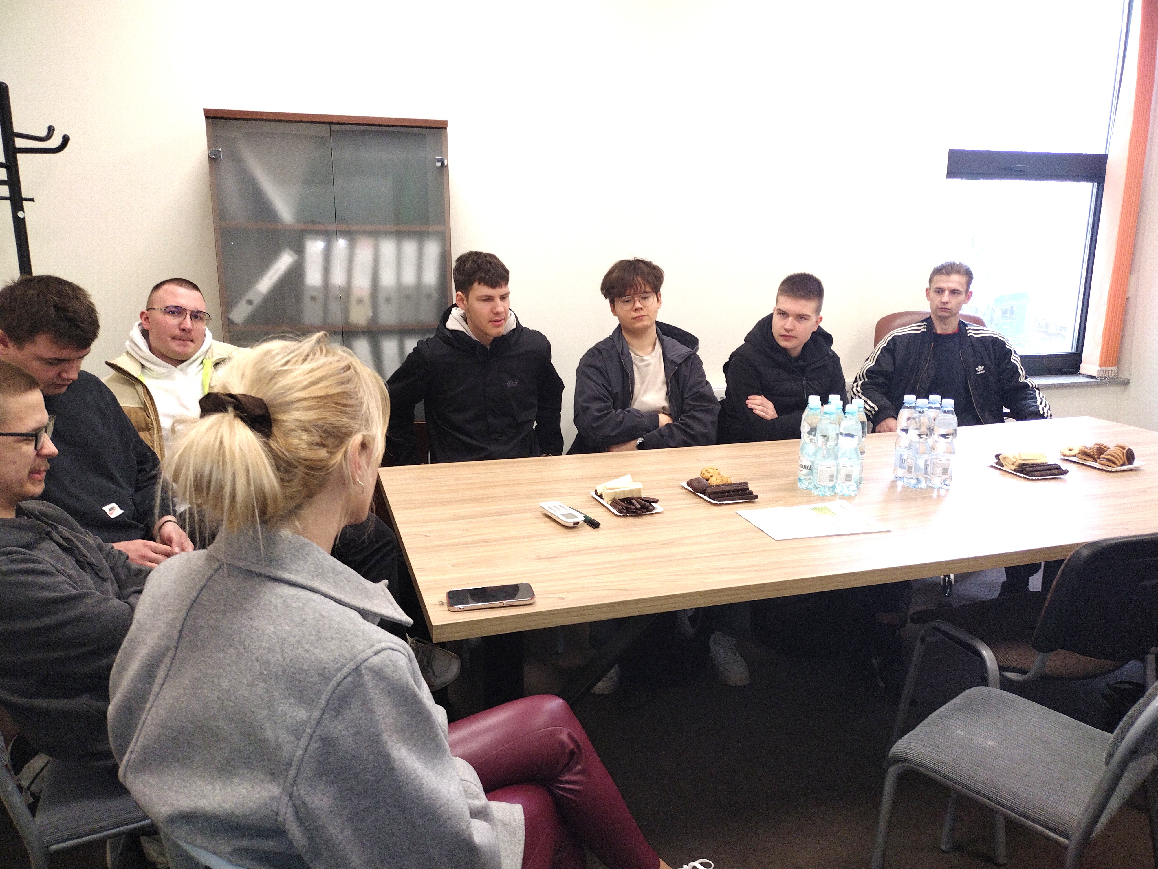 WAMA 5 Współpraca na rzecz młodych z wizytą w serwisie MAN Grupy DBK
