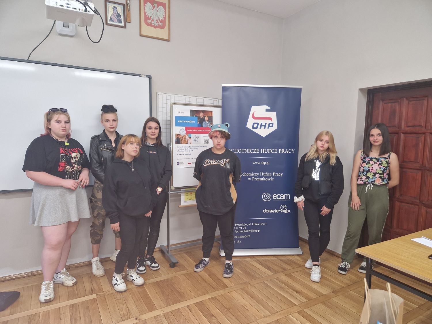Kurs stylizacji paznokci i rzęs, na półmetku!