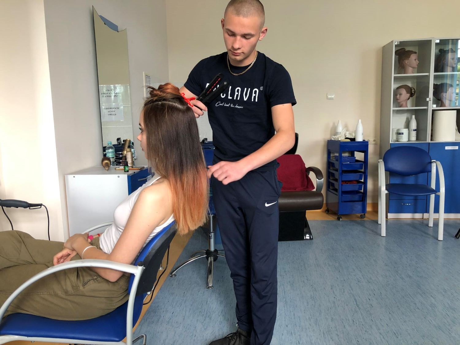 Kurs fryzjerski w ziębickim Hufcu w ramach projektu Aktywni górą!