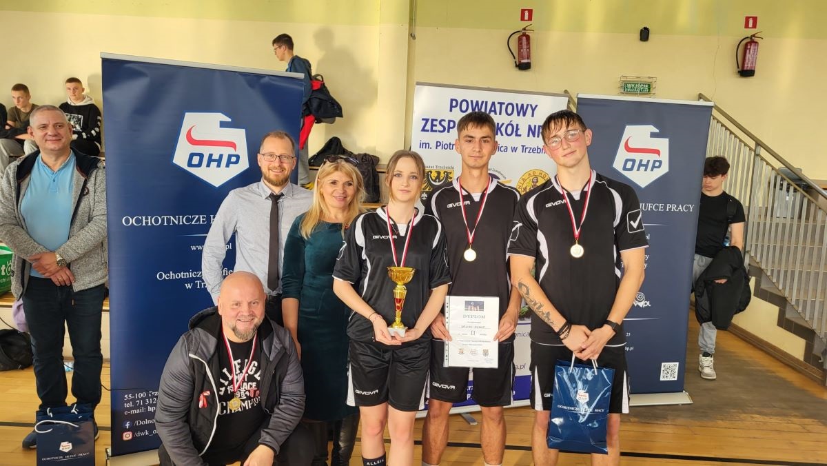 Wojewódzki Turniej Piłki Siatkowej Drużyn Mieszanych OHP w Trzebnicy