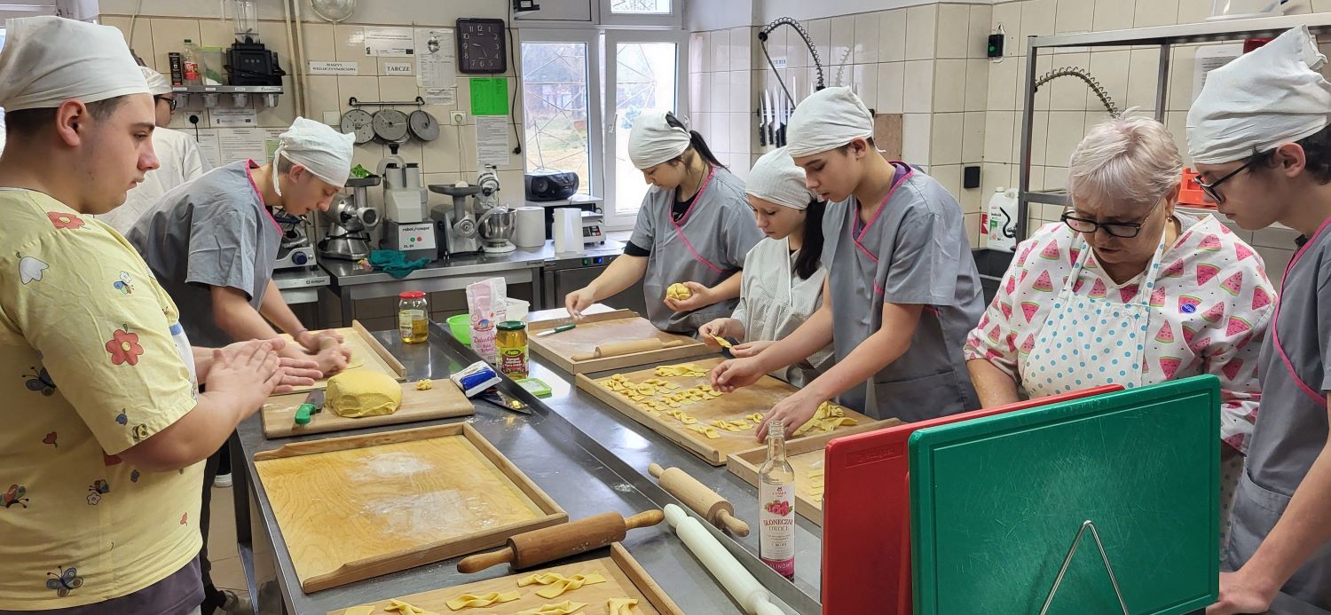 Słodkie świętowanie Tłustego Czwartku w OSiW Mysłakowice