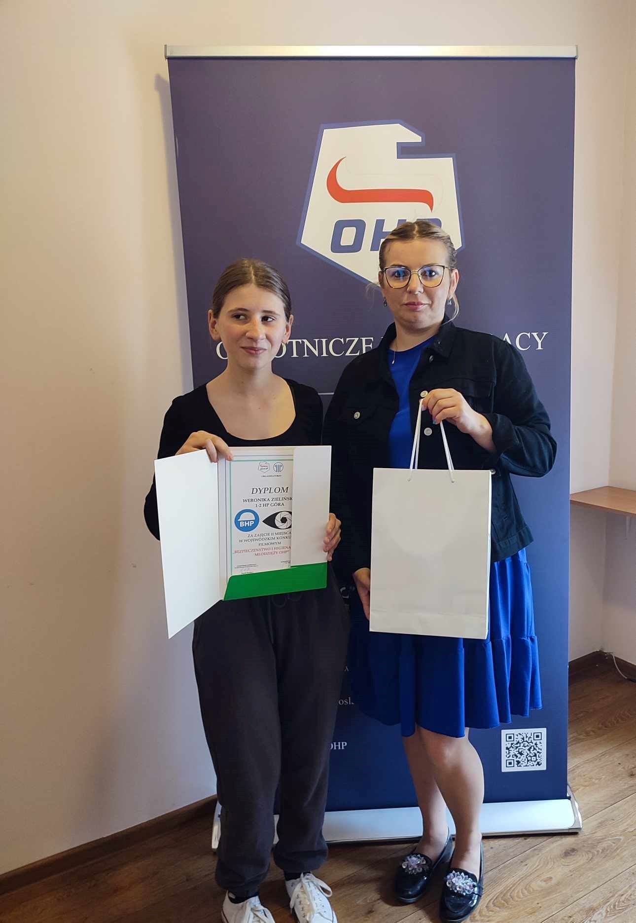 Sukces uczestniczki z Hufca Pracy w Górze – II miejsce w Wojewódzkim Konkursie Filmowym BHP Młodzieży OHP