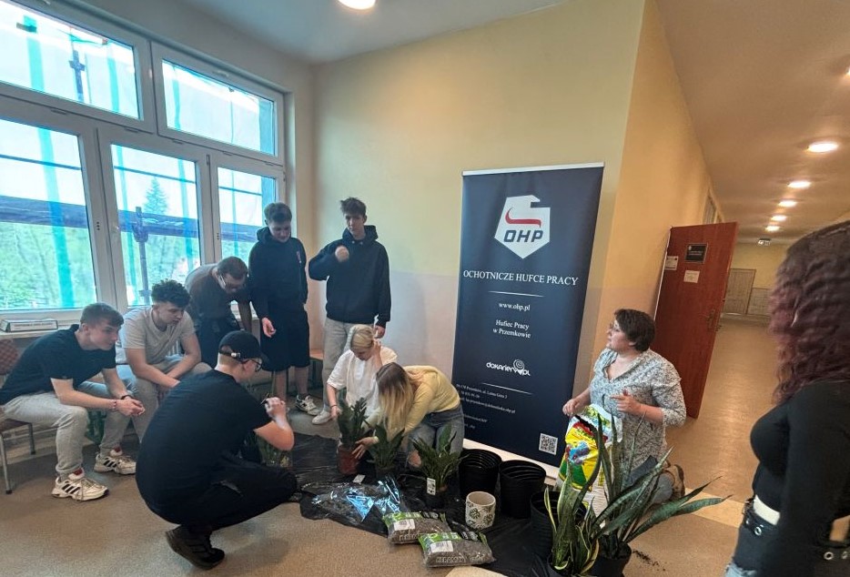 „Bez neta da się żyć”-kolejne działanie w ramach programu autorskiego pt. ”#jestnaswięcej- przeciwko hejtowi w sieci!