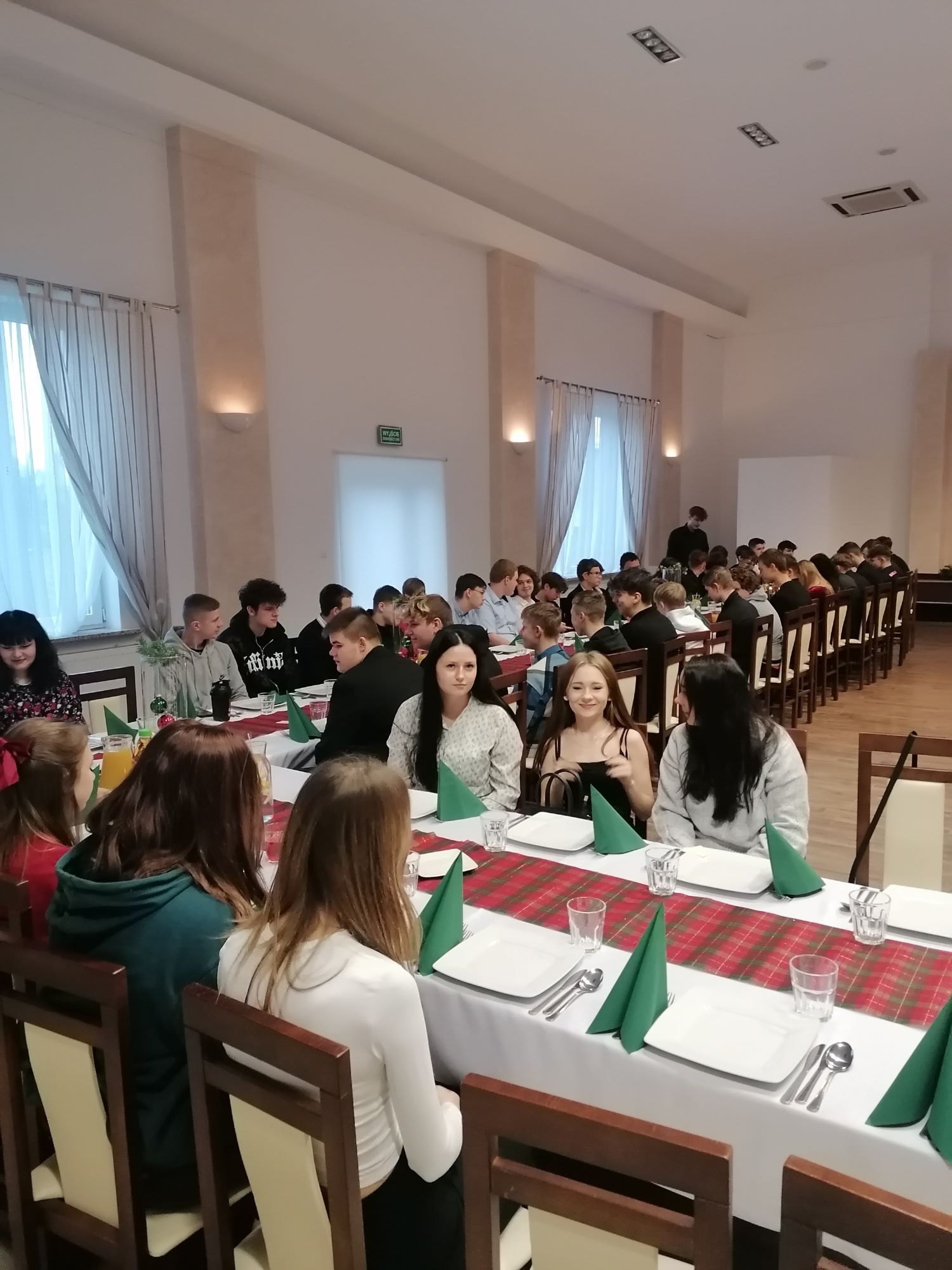 241218 przemkow22
