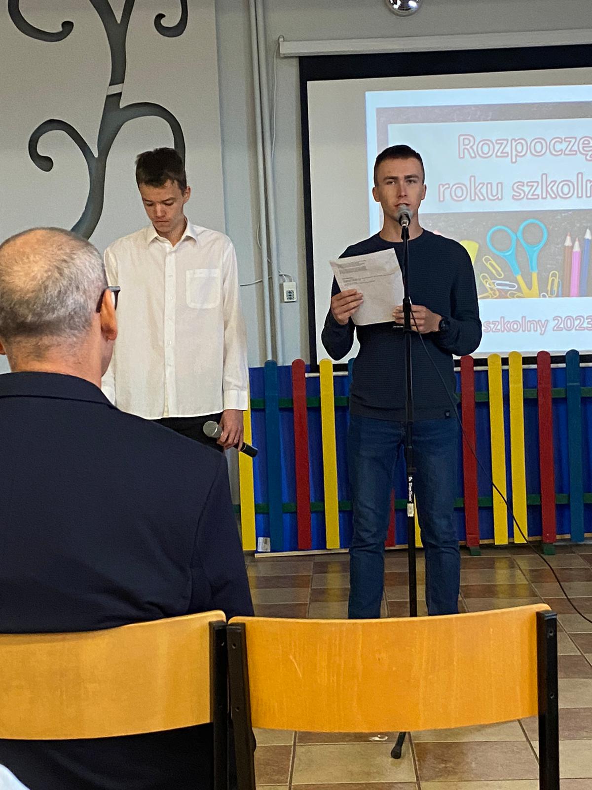 HP LUB Młodzież na rozpoczęciu roku szkolnego.a