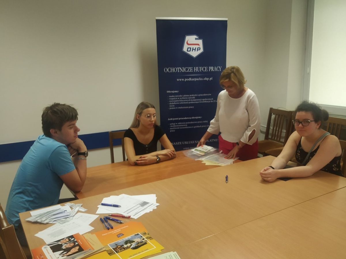 ZAKOŃCZENIE KURSU ZAWODOWEGO W CEIPM RZESZÓW 4