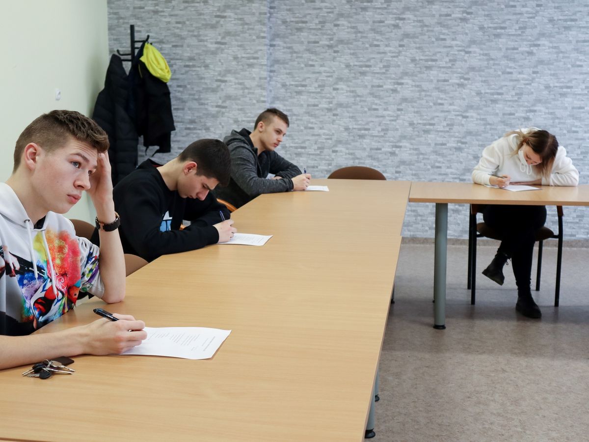 Zdj.2.KONKURS WIEDZY O OŚRODKU SZKOLENIA I WYCHOWANIA W IWONICZU