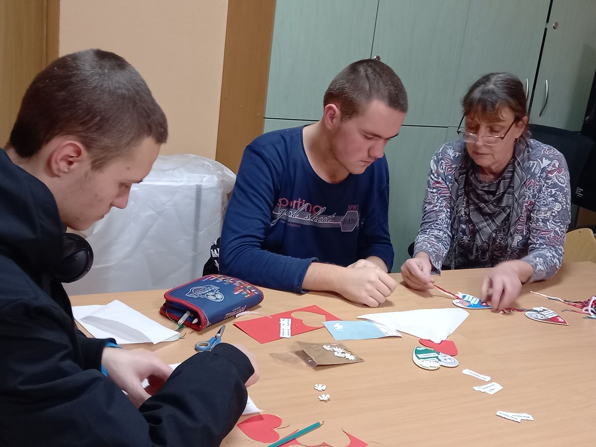ZAJĘCIA PLASTYCZNE W HUFCU PRACY W DĘBICY 3