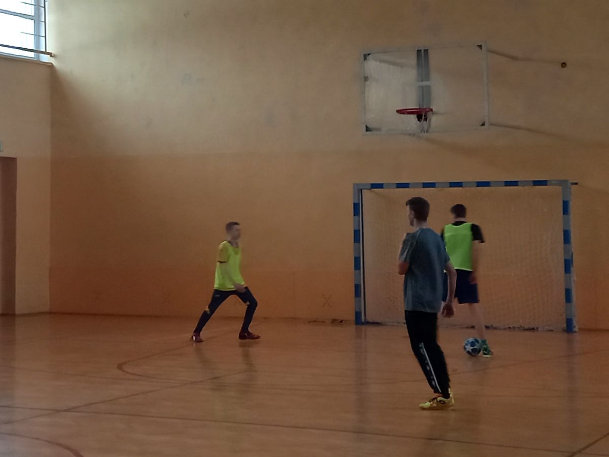 SPOTKANIE PIŁKARSKIE PODCZAS FERII W DĘBICY 2
