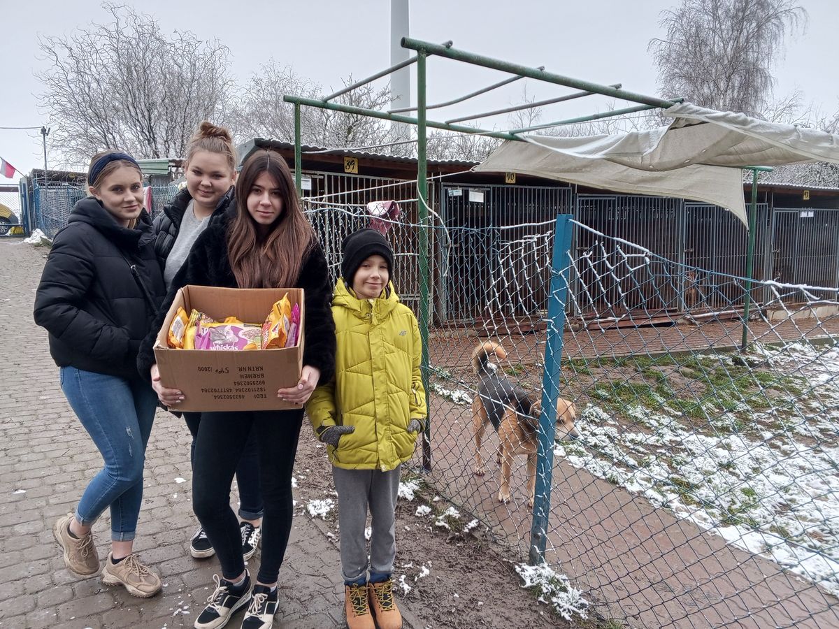 PRZEMYSKI HUFIEC PRACY WSPIERA SCHRONISKO DLA BEZDOMNYCH ZWIERZĄT2