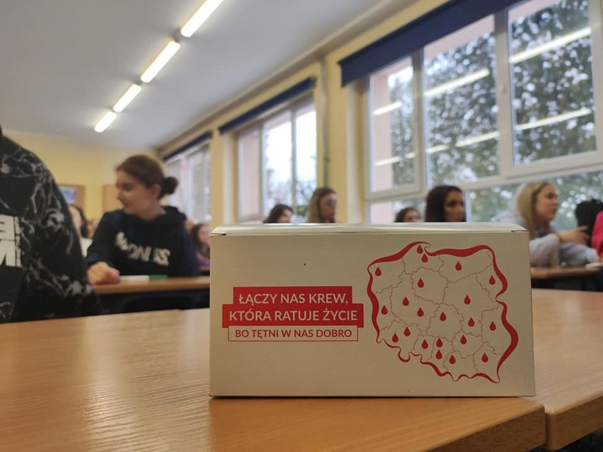 ŁĄCZY NAS KREW 1