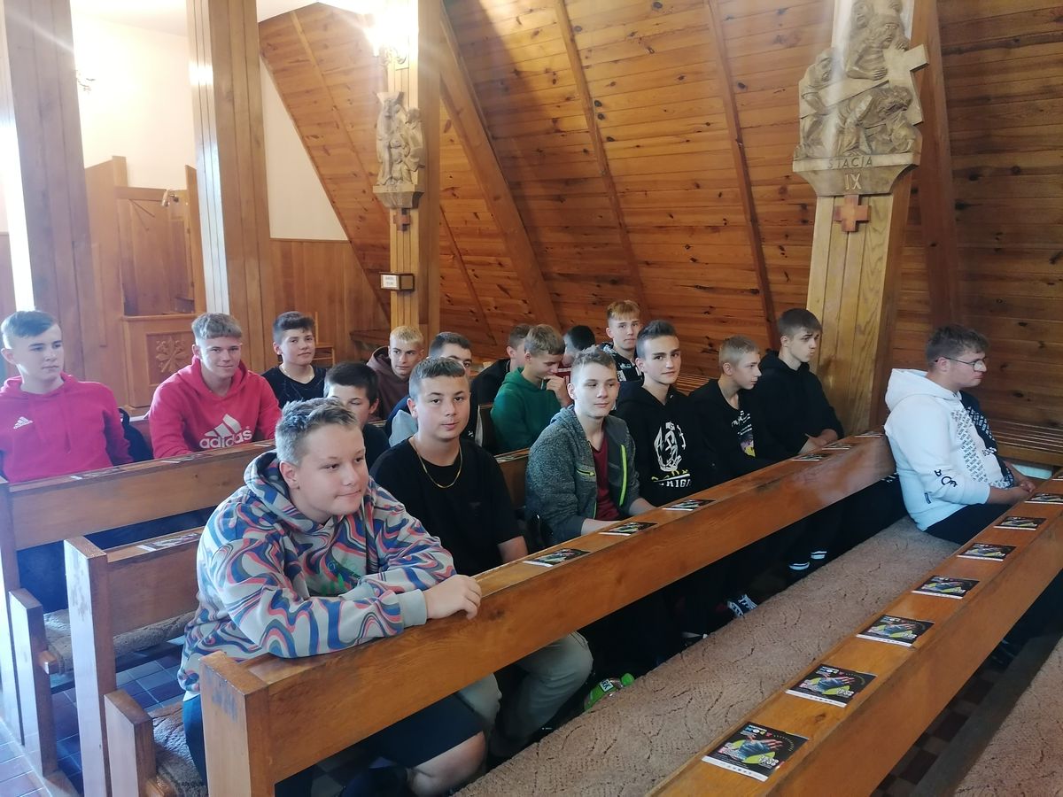 Fot. 3 INAUGURACJA NOWEGO ROKU SZKOLNEGO W 9 9 HUFCU PRACY