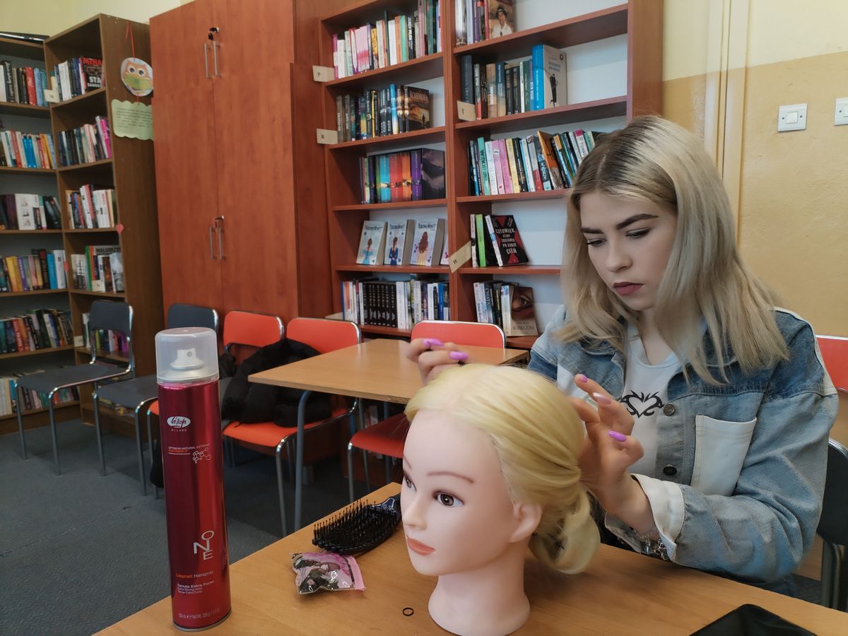 Fryzury ślubne w sanockim Hufcu 3