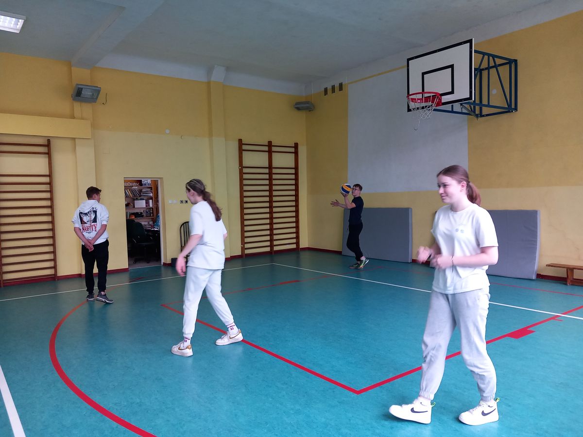 MECZ SIATKÓWKI W DĘBICY 2
