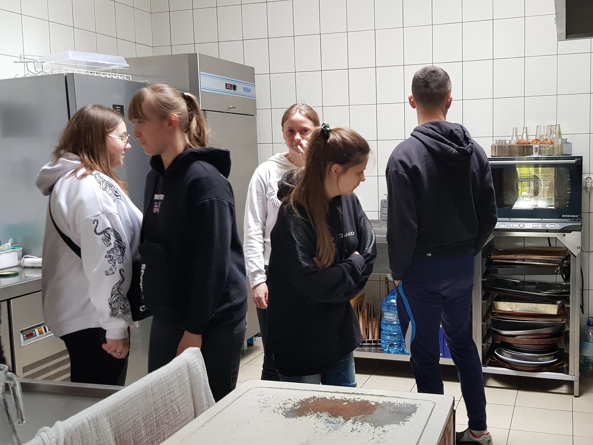 WIZYTA STUDYJNA W RESTAURACJI I HOTELU ADM 4