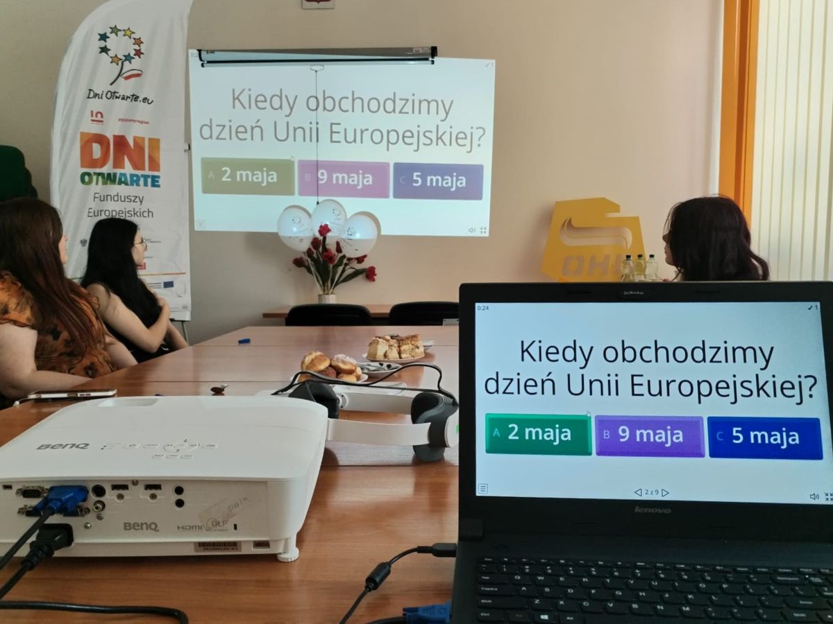 ARTYSTA TO TAKŻE ZAWÓD ORAZ OBCHODY 20 LAT POLSKI W UNII EUROPEJSKIEJ W SANOCKICH JEDNOSTKACH 7