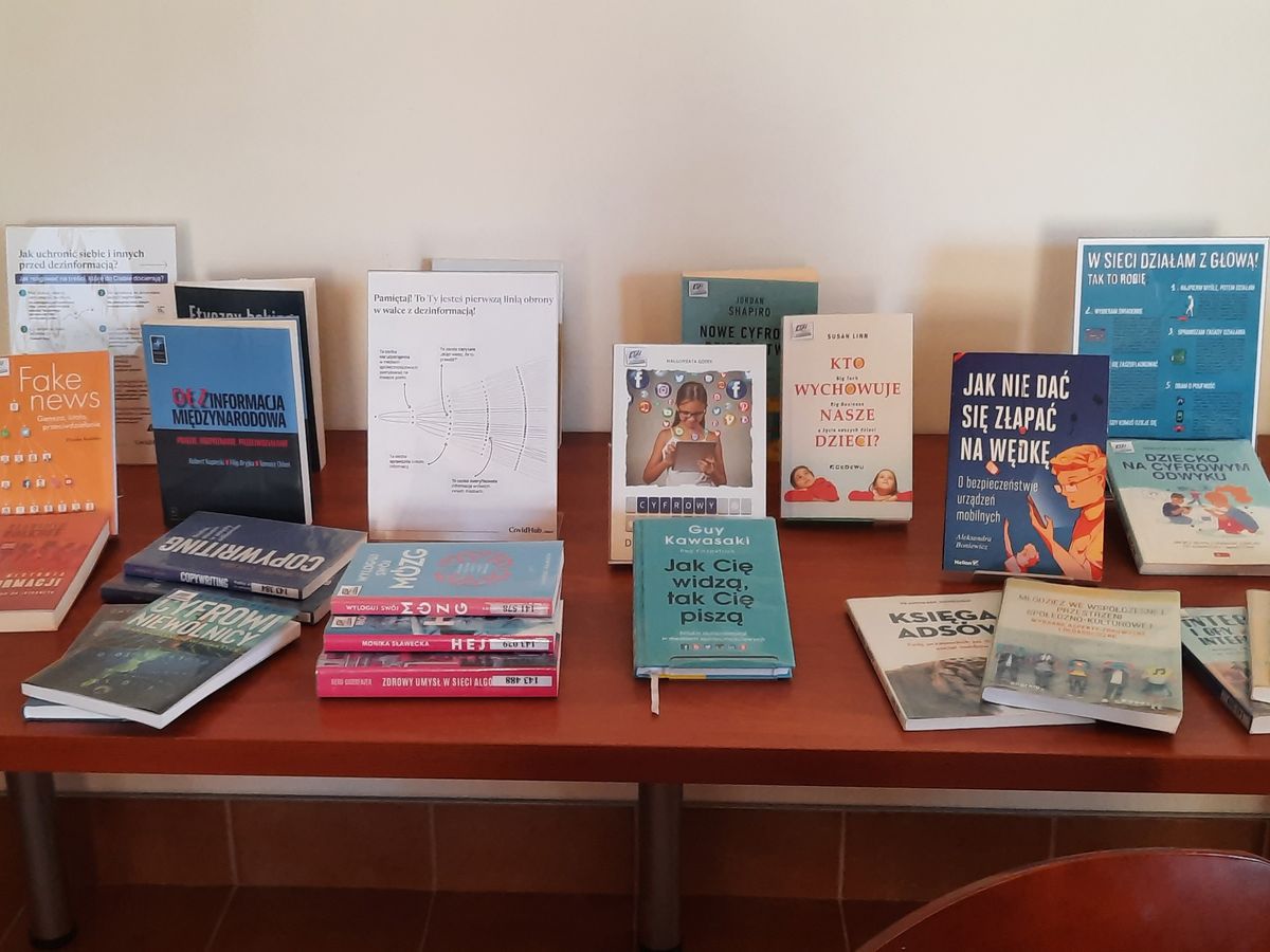 TYDZIEŃ BIBLIOTEK W PEDAGOGICZNEJ BIBLIOTECE WOJEWÓDZKIEJ W KROŚNIE 4