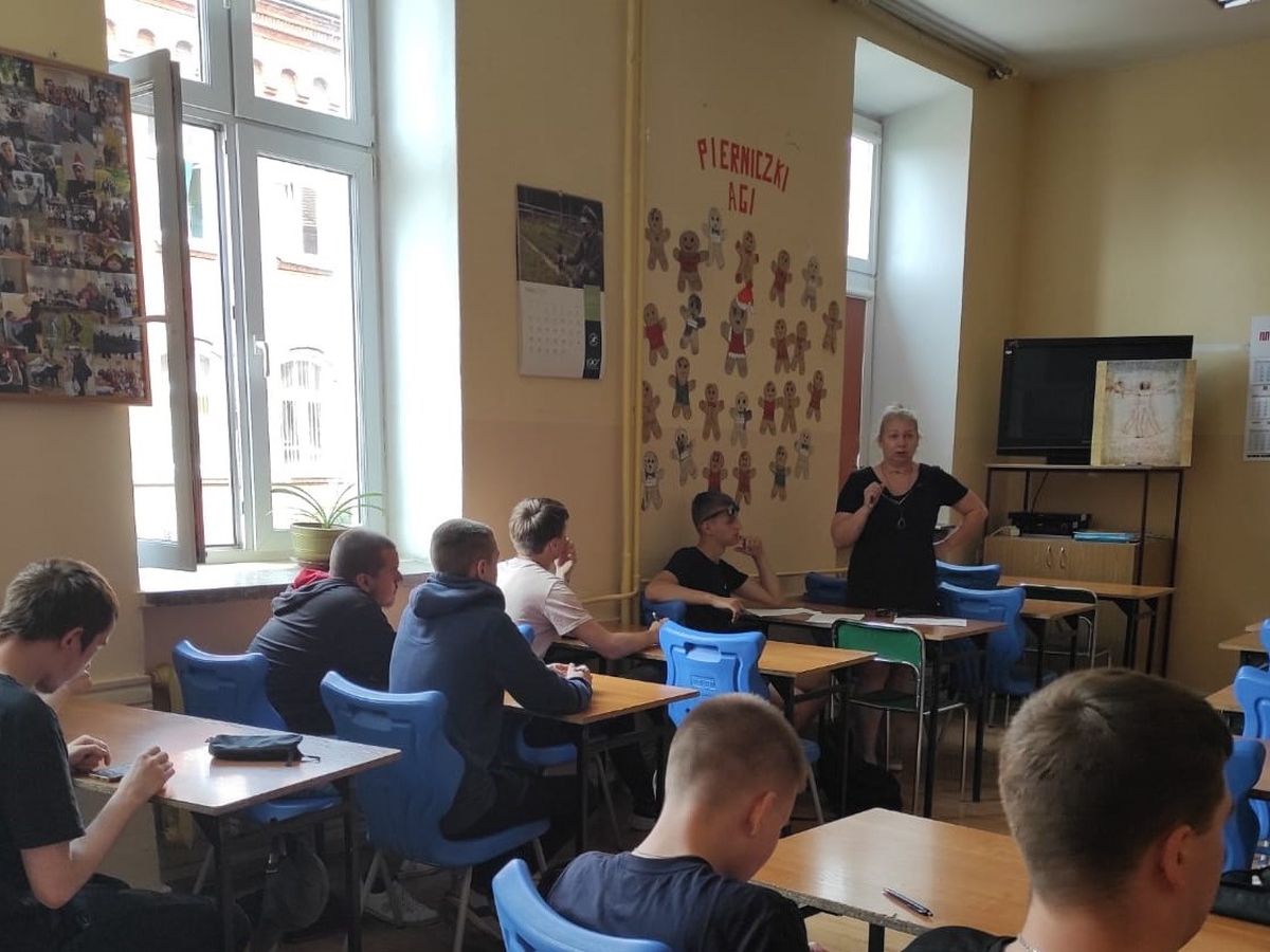 PIERWSZA PRACA NIE DAJ SIĘ ZASKOCZYĆ 2