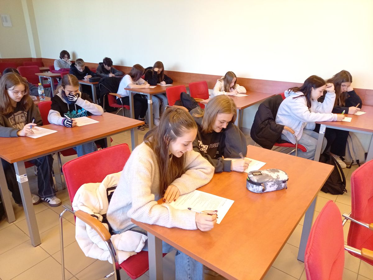 O ASERTYWNOŚCI W PRZEMYSKIM PANS IE 1