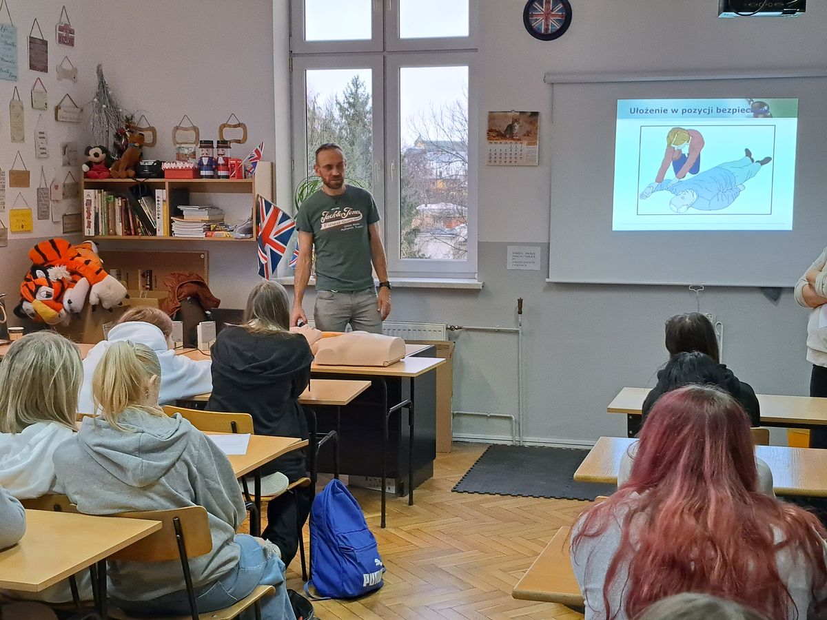 PIERWSZA POMOC PRZEDMEDYCZNA SZKOLENIE DLA UCZESTNIKÓW ORAZ KADRY OHP W IWONICZU I KROŚNIE 12jpg