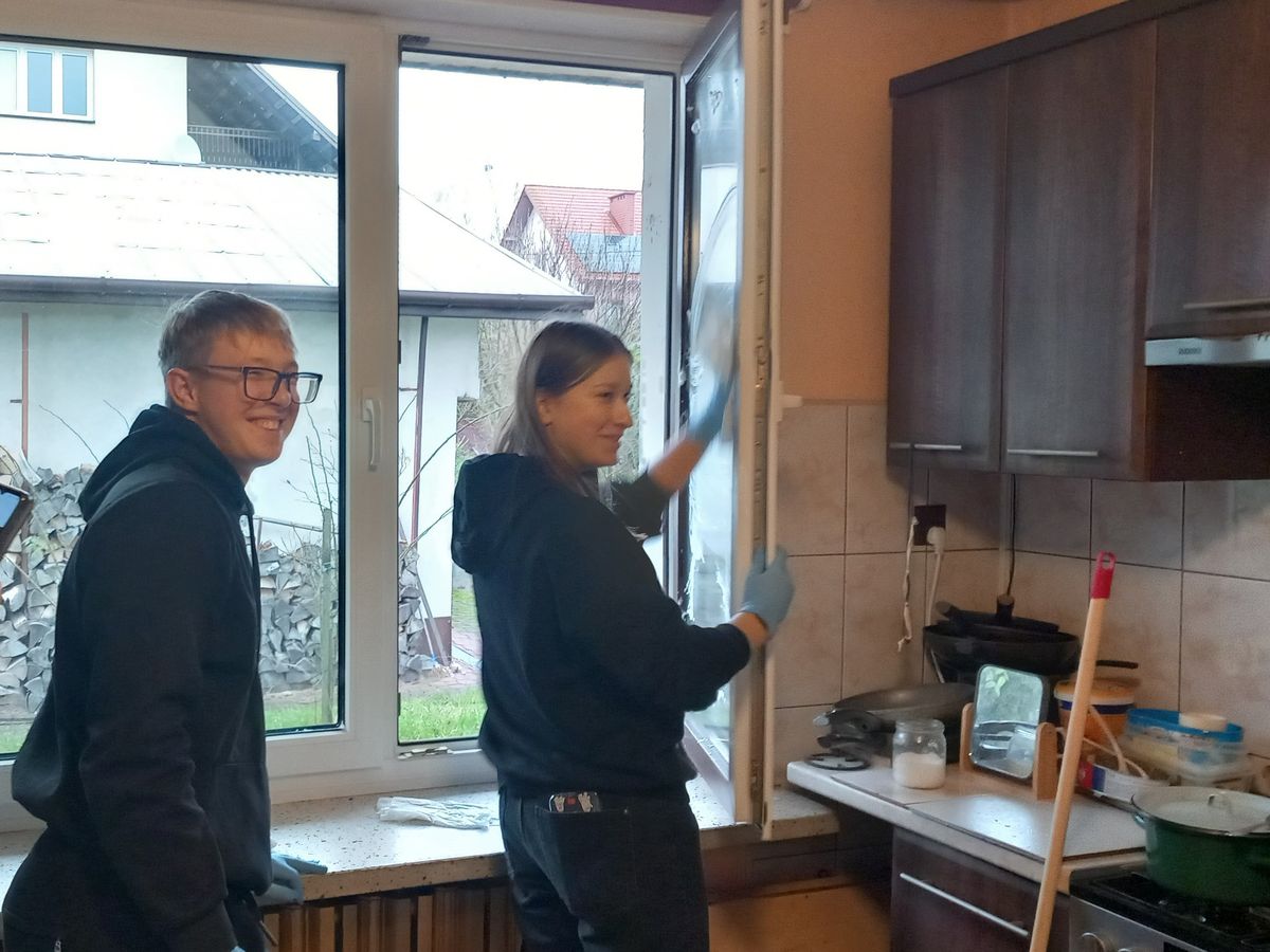 ŚWIĄTECZNA AKCJA CHARYTATYWNA W DĘBICY 1