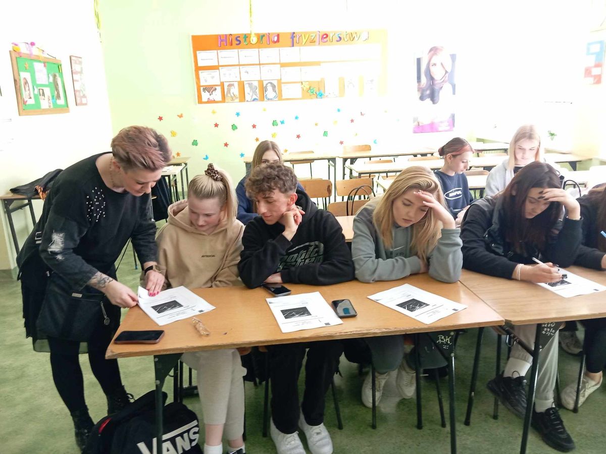 INTENSYWNE DZIAŁANIA W PRZEMYSKIM 9 13 HUFCU PRACY 8
