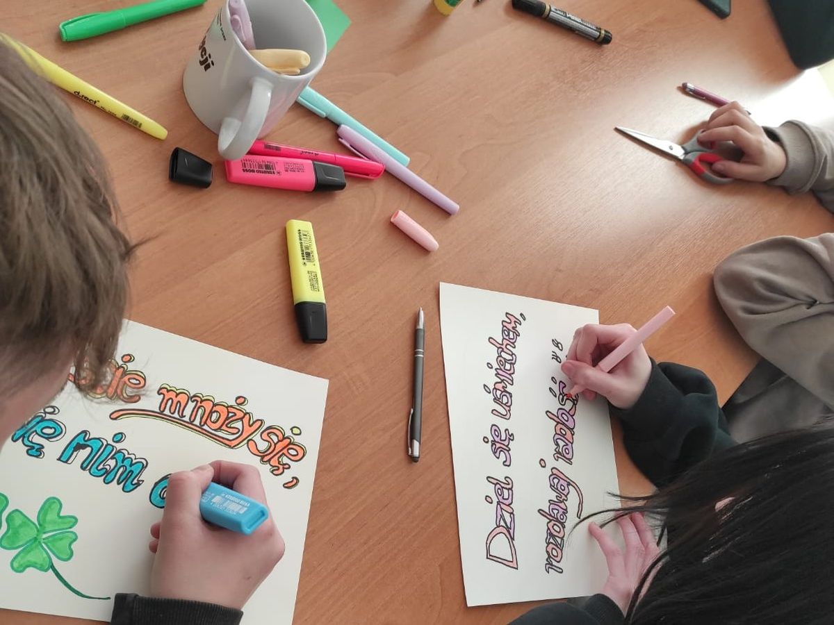 MIĘDZYNARODOWY DZIEŃ SZCZĘŚCIA W KROŚNIE INSPIRACJA DO SZUKANIA SATYSFAKCJI ZAWODOWEJ 8