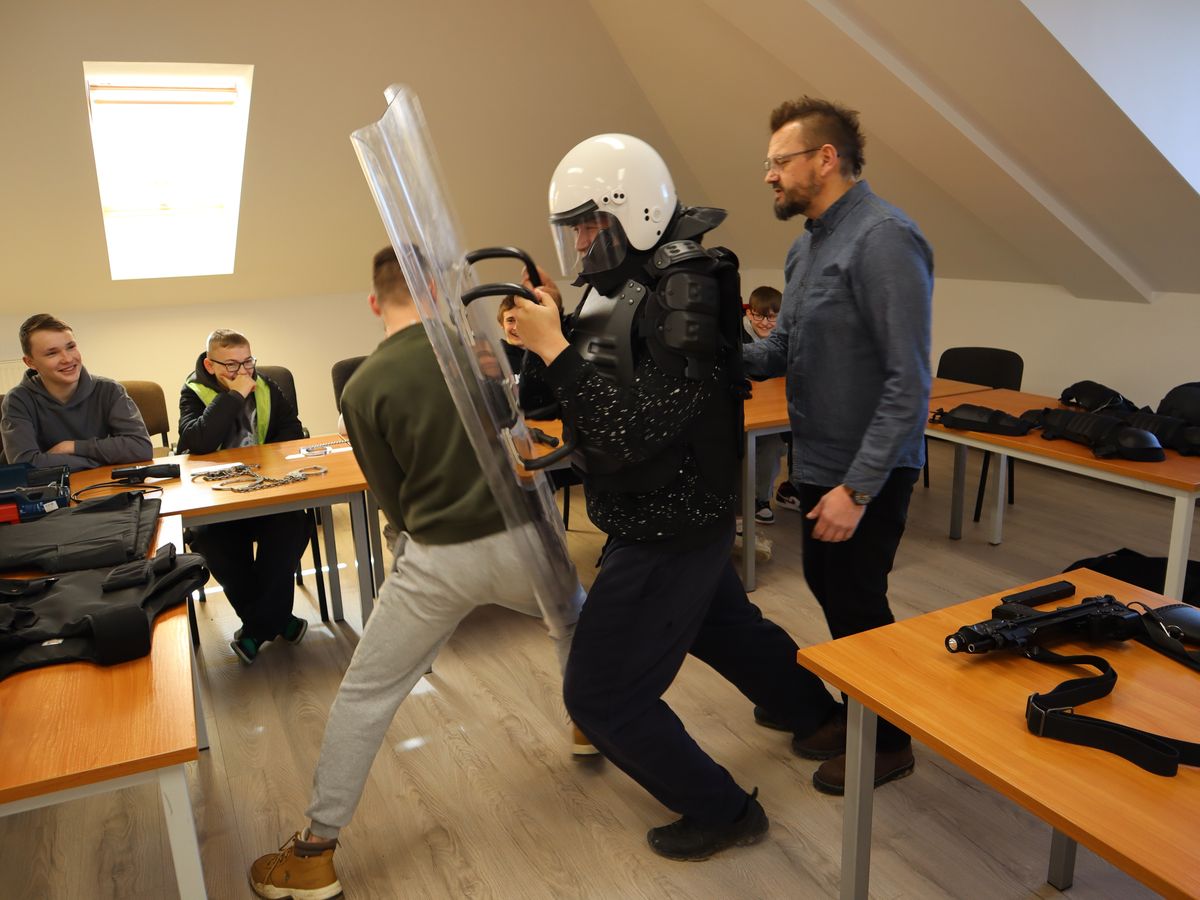 Wizyta młodzieży OSiW Iwonicz w Zakładzie Karnym w Łupkowie 5