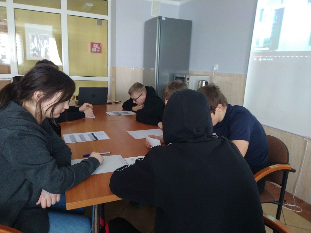 Cyberprzemoc. Jak się przed nią bronić 1