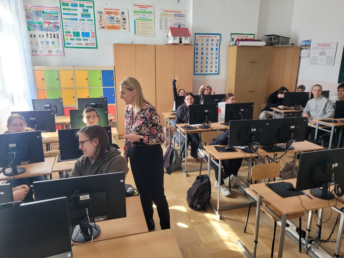 Jaka szkoła jaki zawód Ósmoklasiści na drodze do przyszłości 2