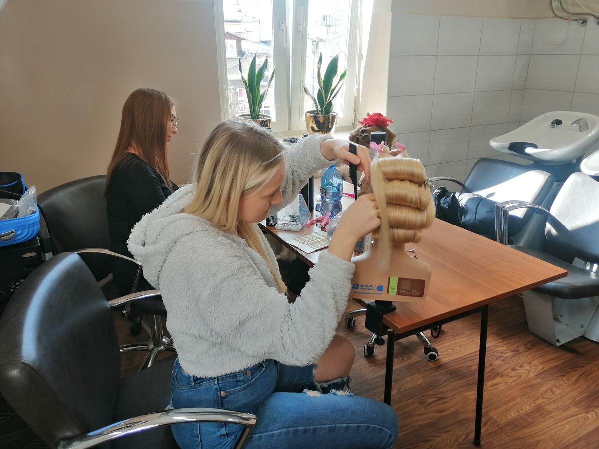 Sprawny w zawodzie w kategorii fryzjer w Jarosławiu 2