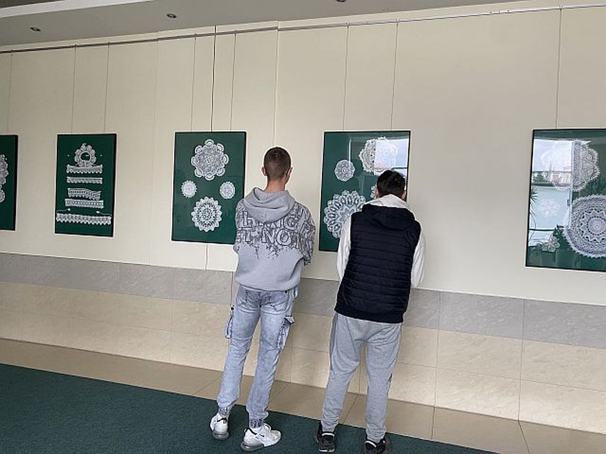 Zwiedzanie wystaw w Regionalnym Centrum Kultur Pogranicza w Krośnie 5
