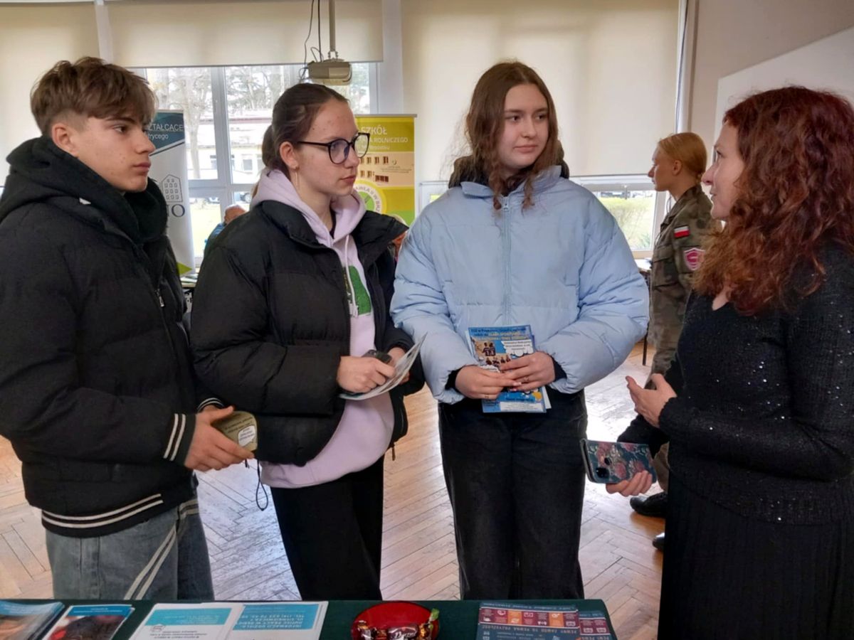Artykuł Dębicki Hufiec Pracy na Salonach Ósmoklasisty 3