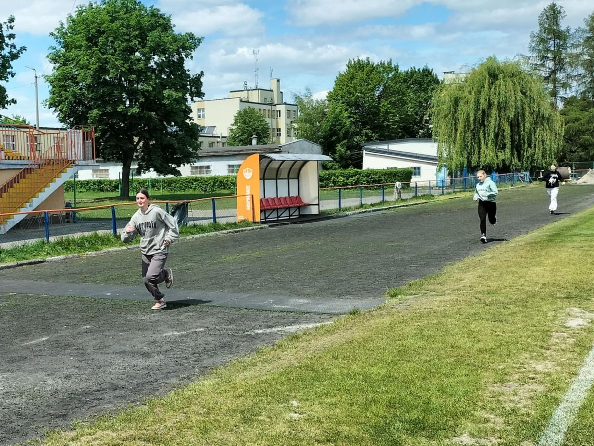 Konkurs wiedzy historycznej i Zawody Sportowo Obronne w Dębicy 3
