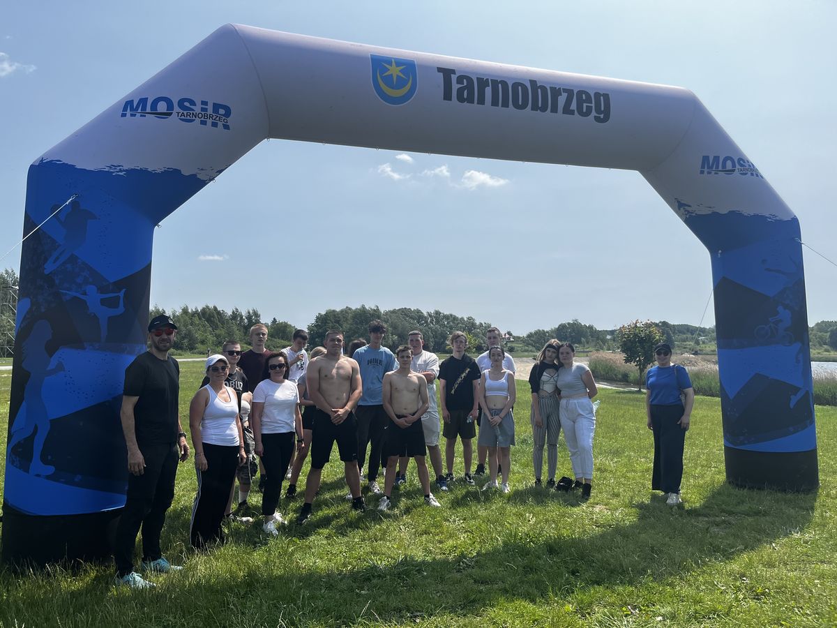 Światowy Dzień Biegania nad Jeziorem Tarnobrzeskim 10