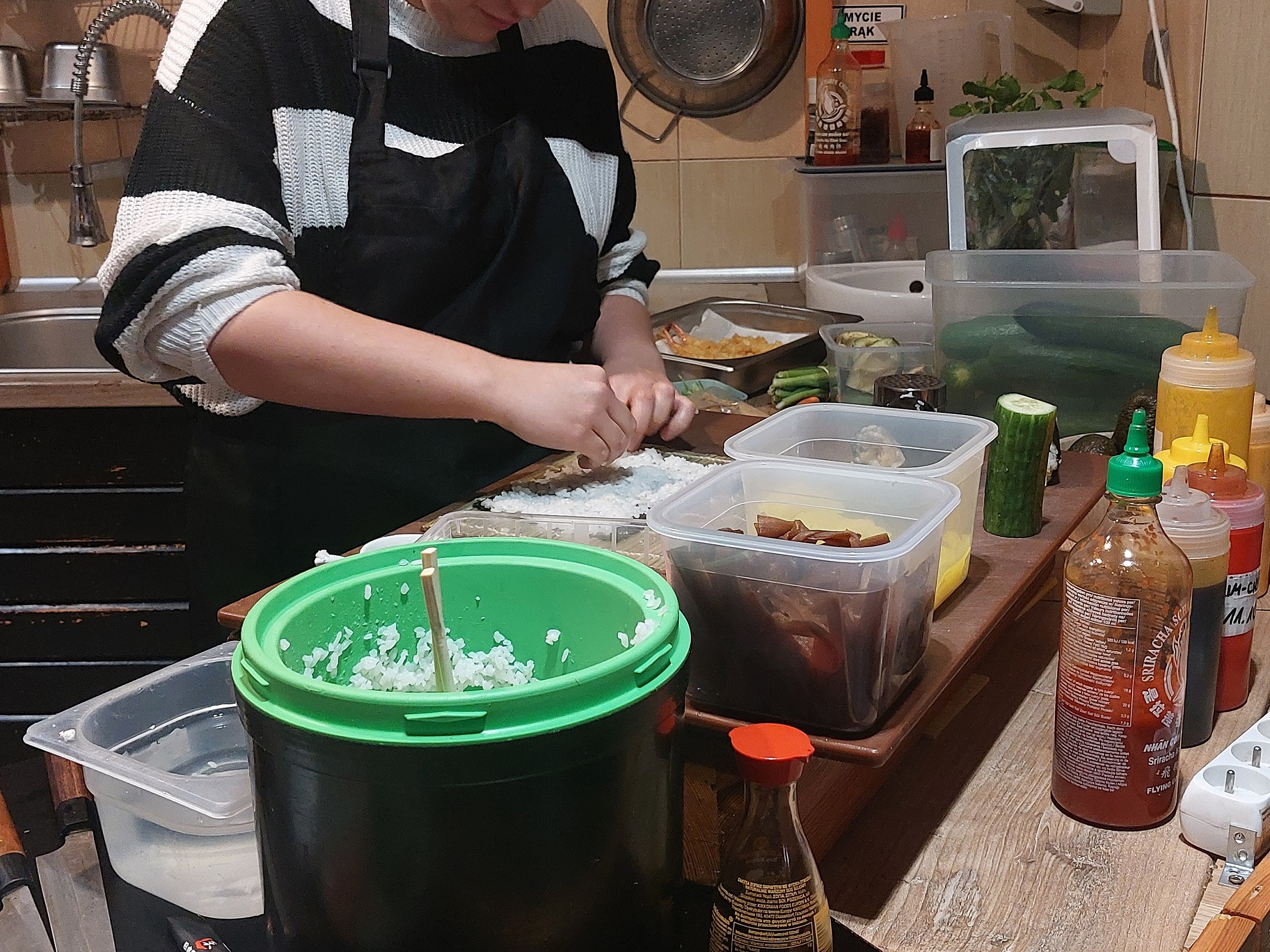 wizyta_studyjna_październik_absolwenci_inowroclaw_sushi_4.jpg