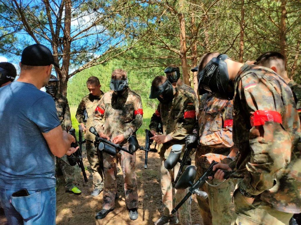 Wasilków: Integracyjna impreza – paintball na zakończenie roku szkolnego