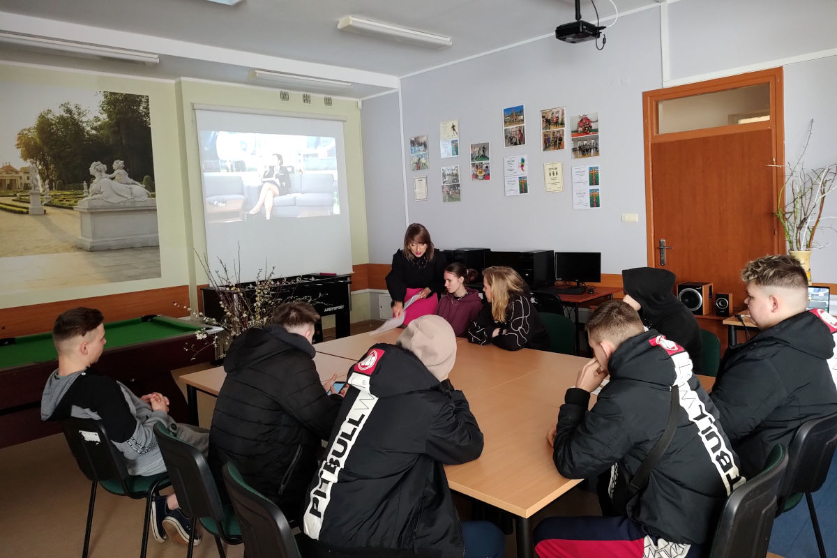 Białystok: 4. Lotniskowe Targi Zawodoznawcze