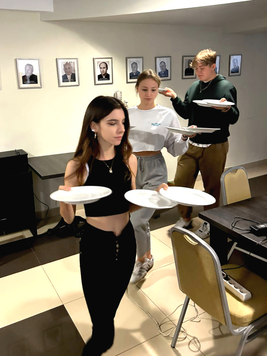 Łomża: „Aktywni górą” – kurs zawodowy kelner z modułem parzenia kawy.