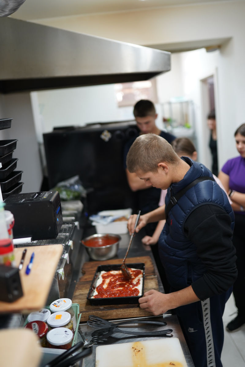 Suwałki: Inspirująca wizyta studyjna w pizzerii „Pod Kłosem”