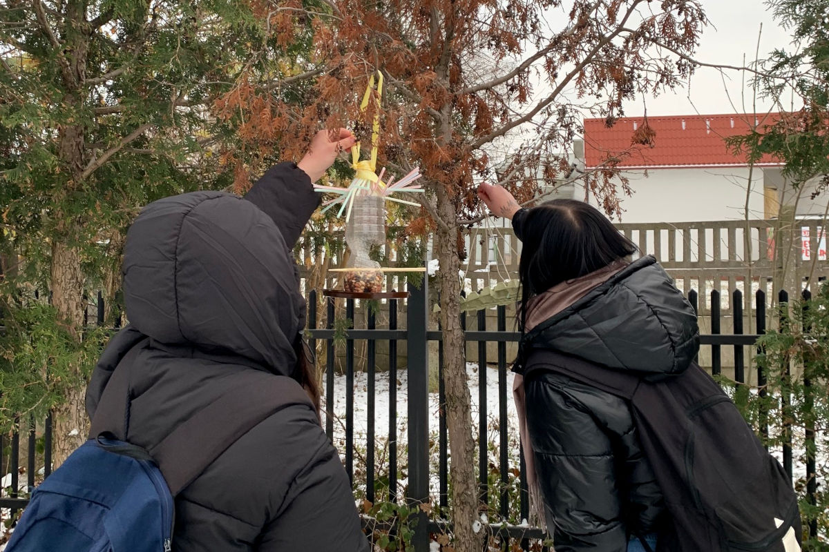 Zambrów: Recyklingowe karmniki