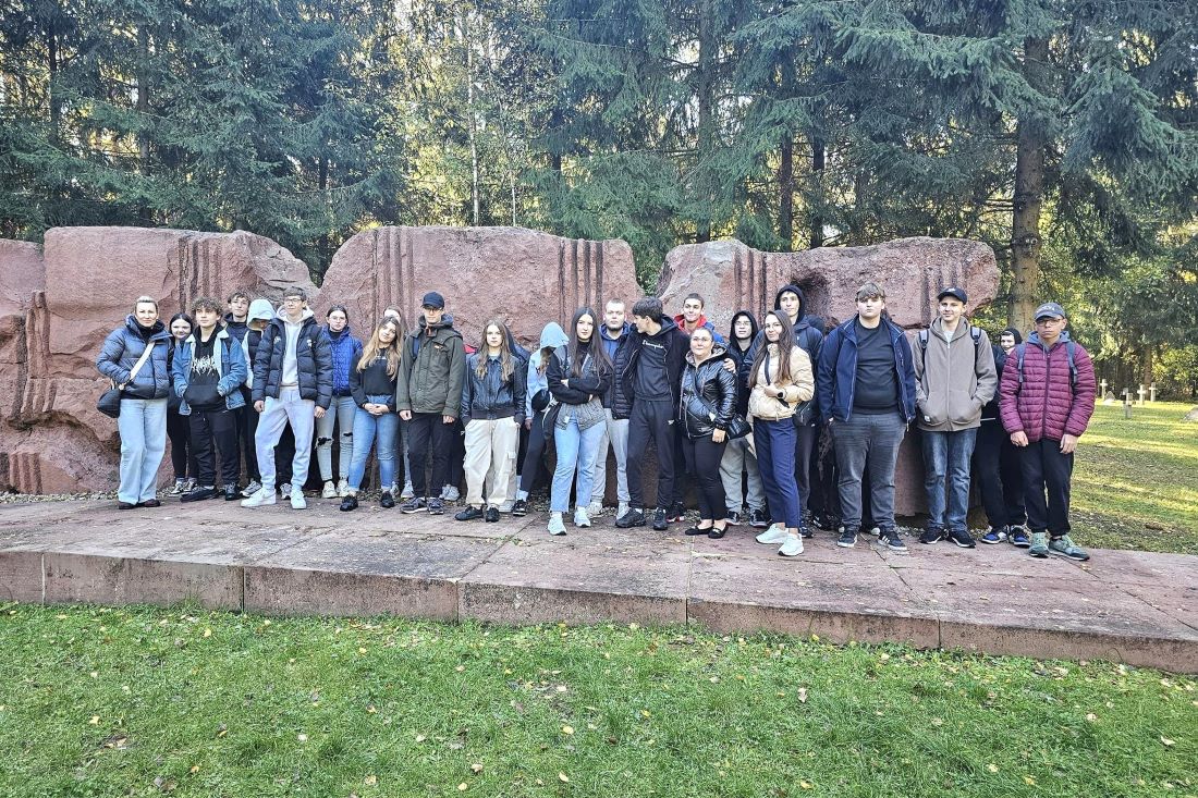 Zambrów: Pamięć o Przeszłości: Wycieczka do Muzeum w Treblince