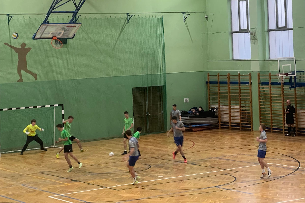 Zambrów: Młodzież Hufca Pracy gra z WOŚP – kreatywność i sport w szczytnym celu!