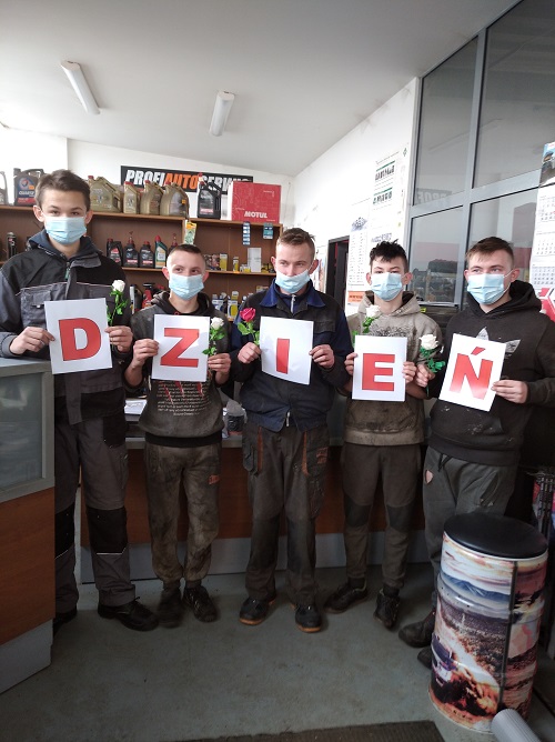 Życzenia od chłopaków z firmy Logicar