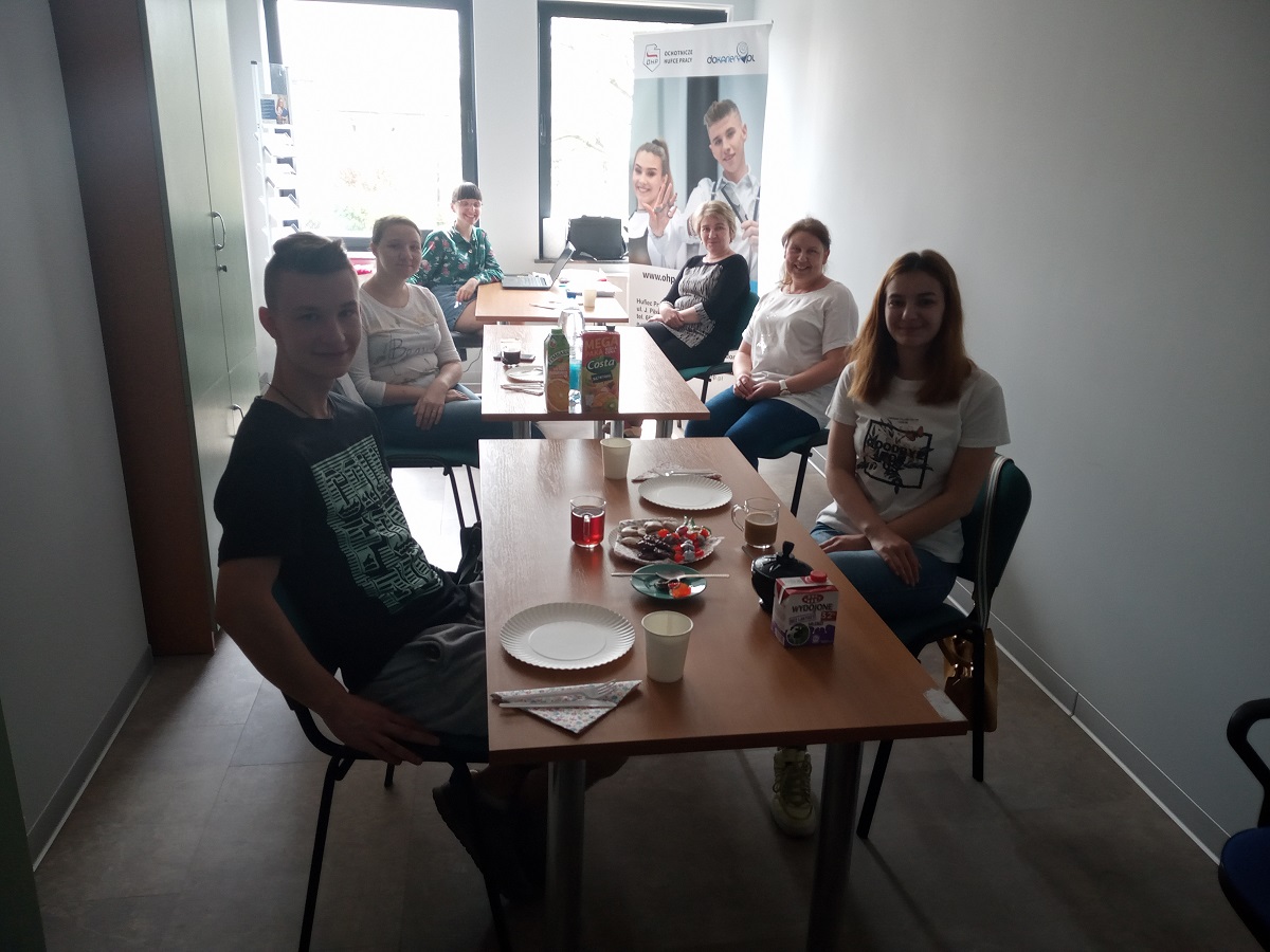 Zdjęcie nr 2 Spotkanie absolwentów