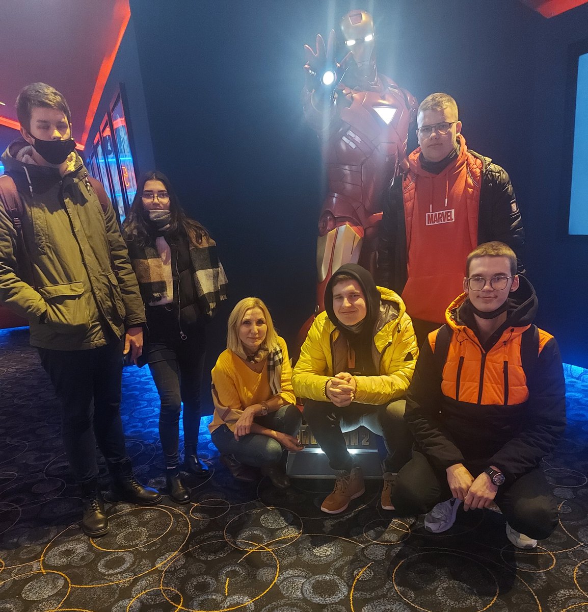 W oczekiwaniu na seans filmowy